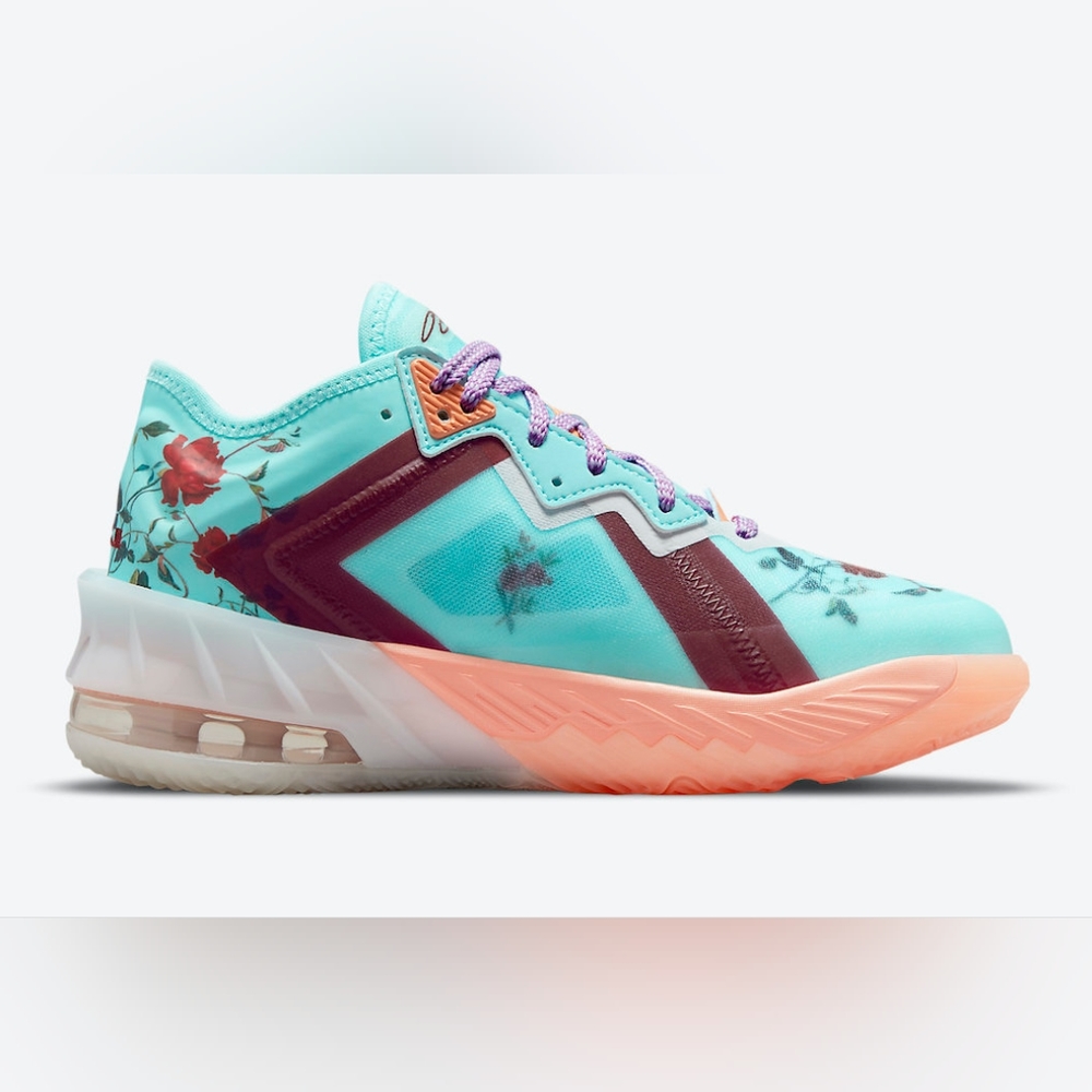 Nike LeBron 18 Low Youth - Picture 2 of 8
